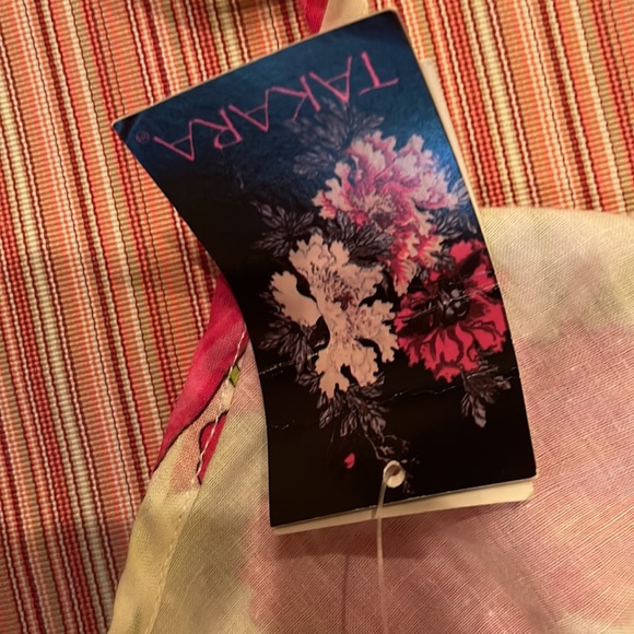 Top - Picture 4 of 5